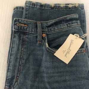 Universal Thread Cropped Straight Jeans